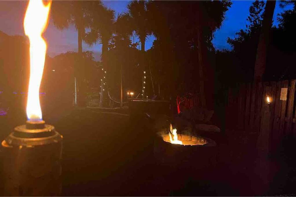 FrontenacPoolside Cocoa Oasis W/ Tiki Bar!别墅 外观 照片